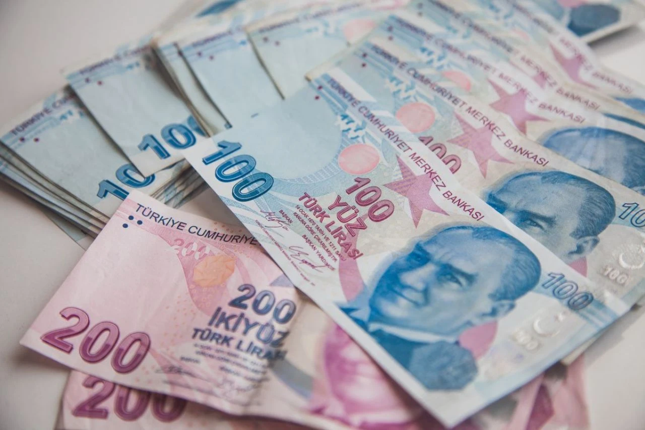 Yeni asgari ücret belli oldu! İşsizlik maaşı, kıdem tazminatı ve diğer ödemelerin tutarları belli oldu - 1. Resim