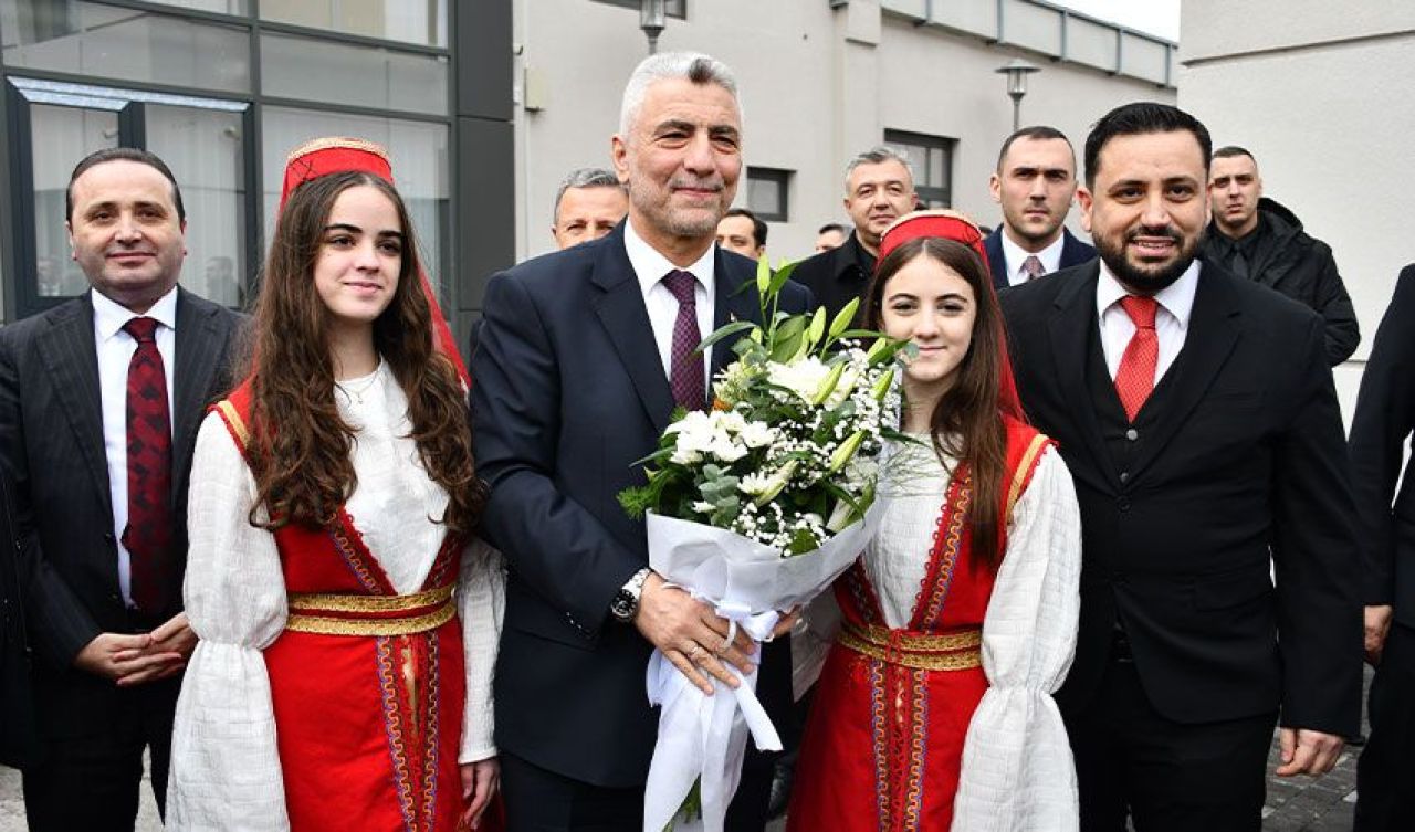 Bakan Bolat, Kuzey Makedonya'da Sante Plus Hastanesi'nin şubesinin açılışına katıldı - 1. Resim