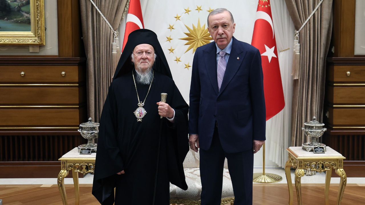 Cumhurbaşkanı Erdoğan, Fener Rum Patriği Bartholomeos&#039;la görüştü!