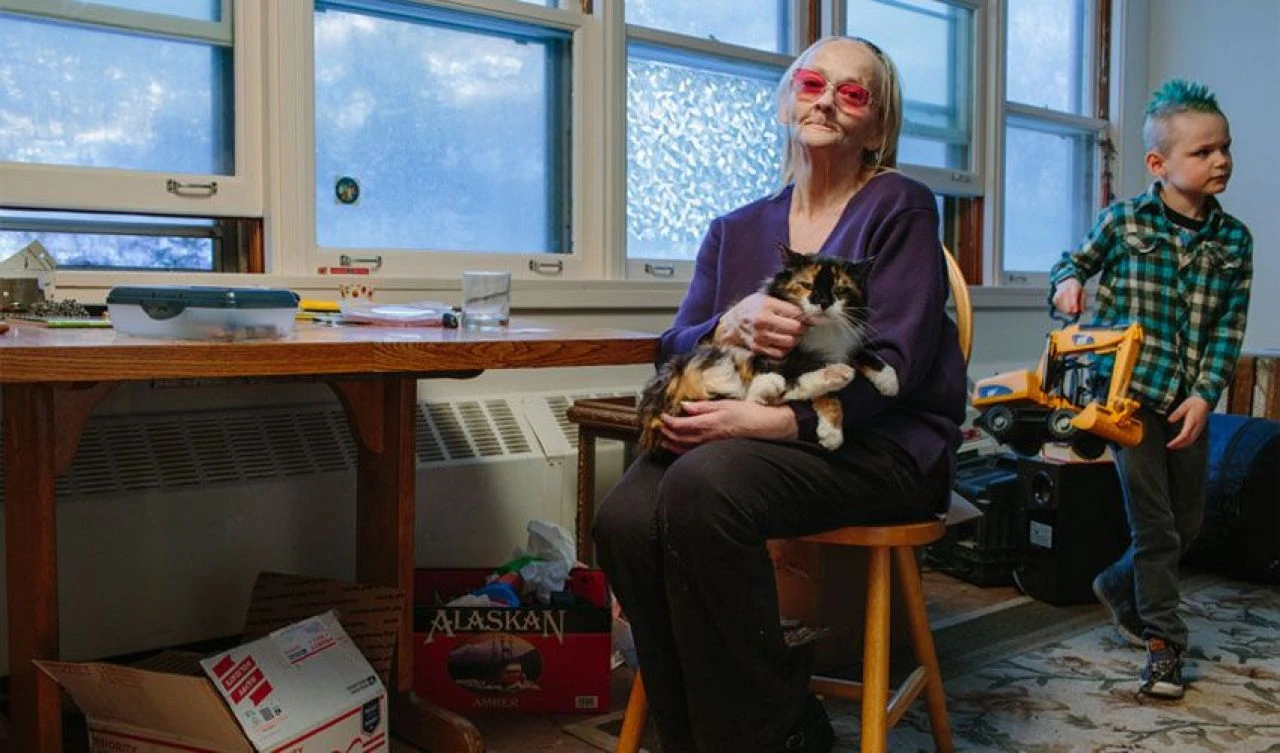 Dünyanın en tuhaf şehri: Tüm halk 'tek çatı altında' yaşıyor! İşte sebebi - 4. Resim