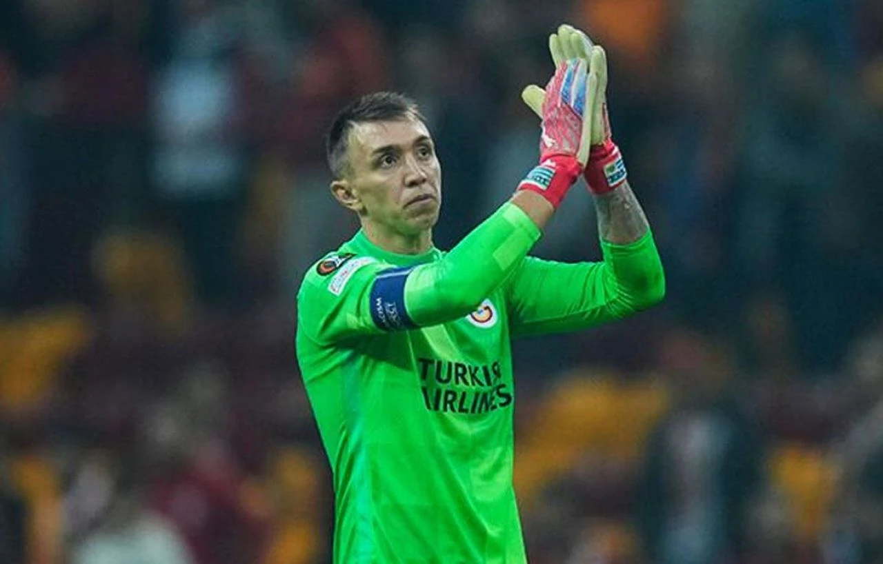 Fernando Muslera Galatasaray'a veda ediyor! Yeni takımını duyurdular - 2. Resim