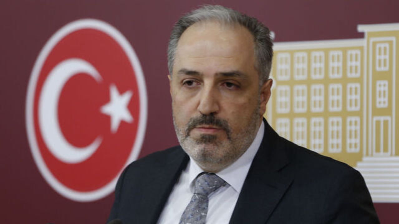 Mustafa Yeneroğlu kimdir? İstanbul Milletvekili DEVA Partisi’nden istifa etti