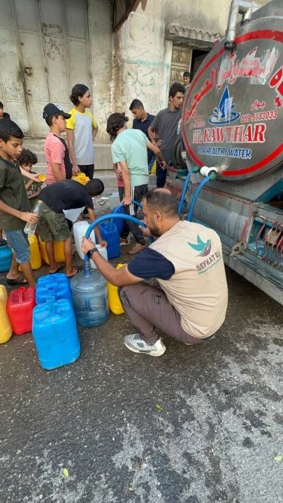 Şefkat Eli Derneğinin Desteklerinizle Güçlenen Eli Gazze’nin Üzerinde!