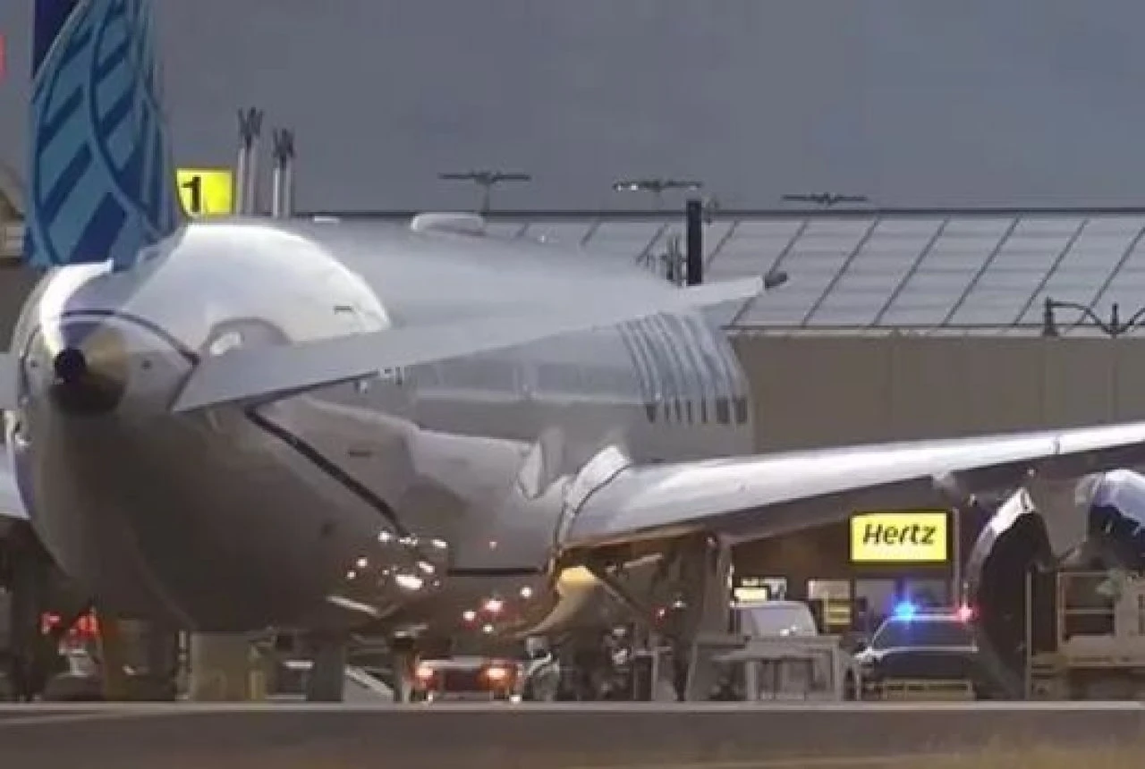 Yolcu uçağının tekerlek yuvasından ceset çıktı! Nasıl girdiği bilinmiyor! - 2. Resim