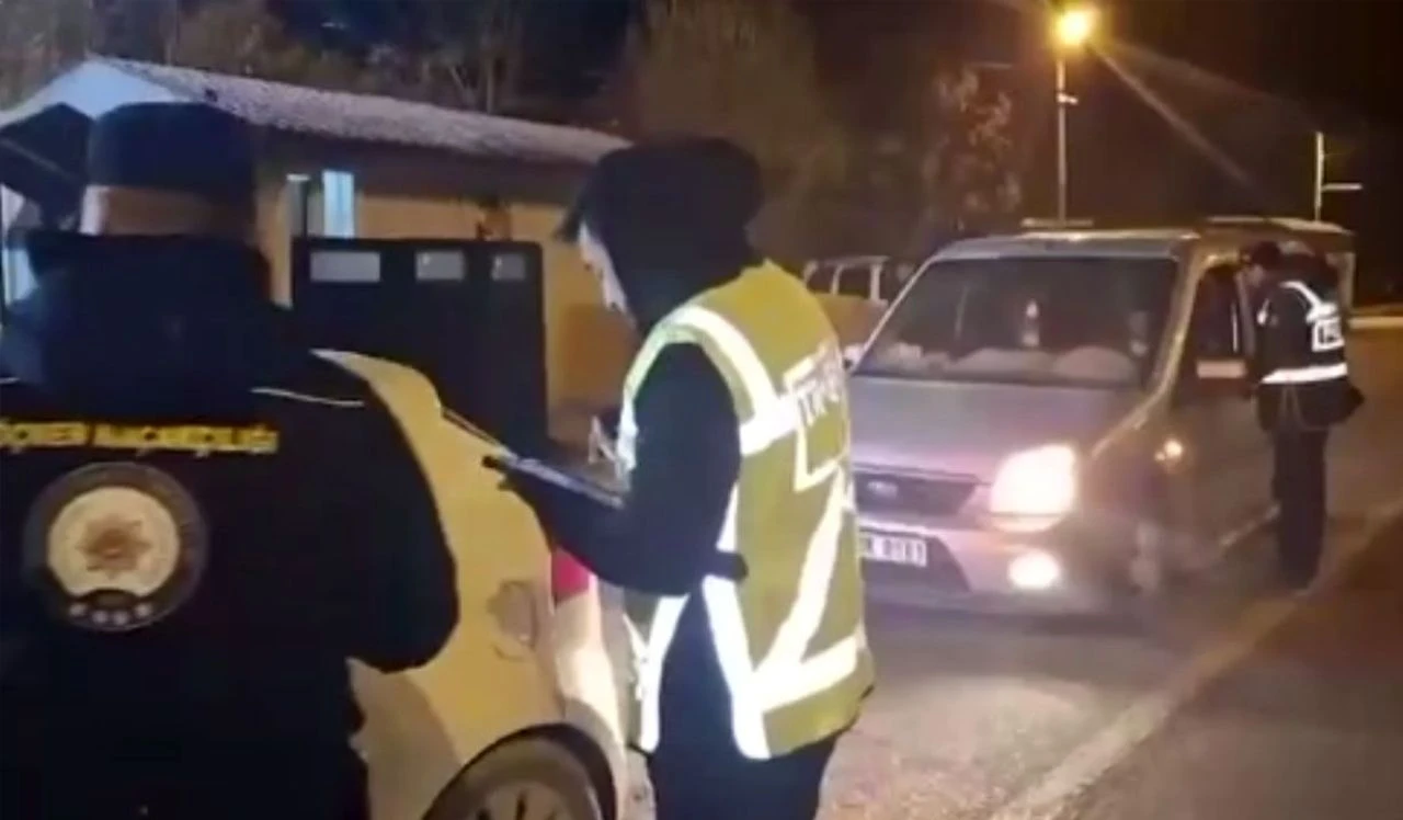 Göçmen kaçakçılarına Kalkan-36 operasyonu: Çok sayıda gözaltı var - 1. Resim