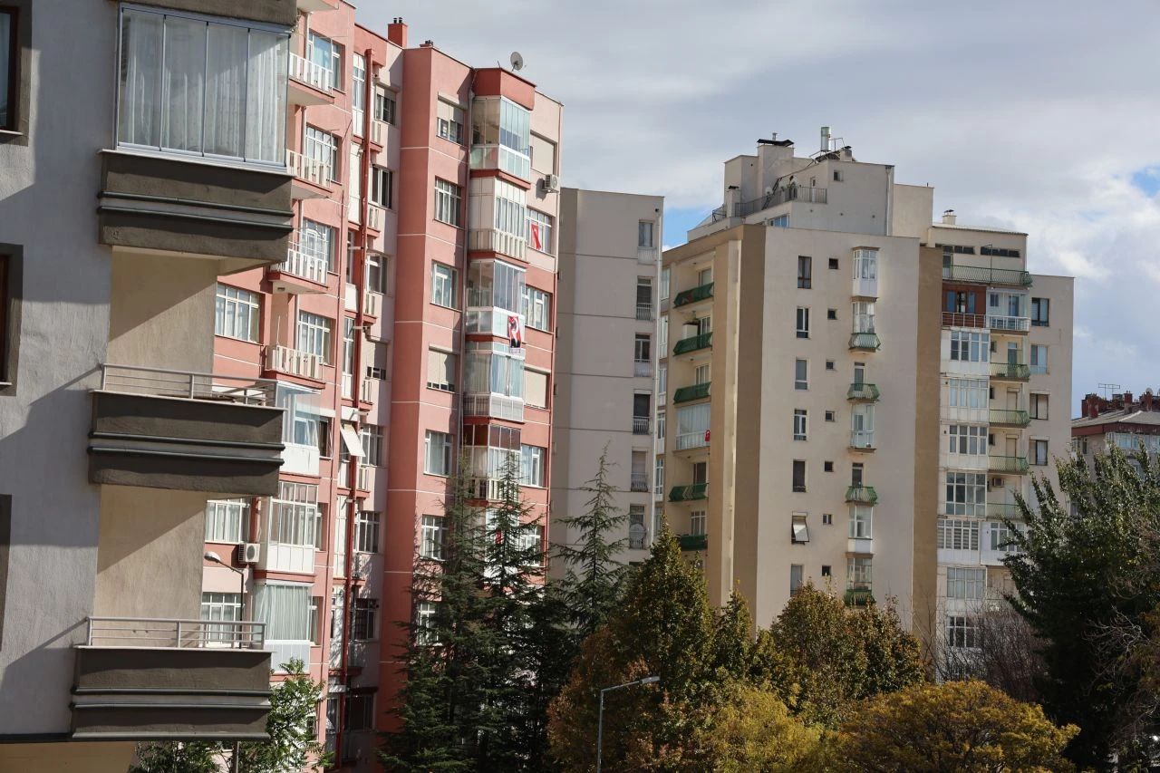 Konut kredilerinde faiz indirimi rüzgarı: Bankalar harekete geçti! Konut ve taşıt hayalleri canlanıyor - 4. Resim