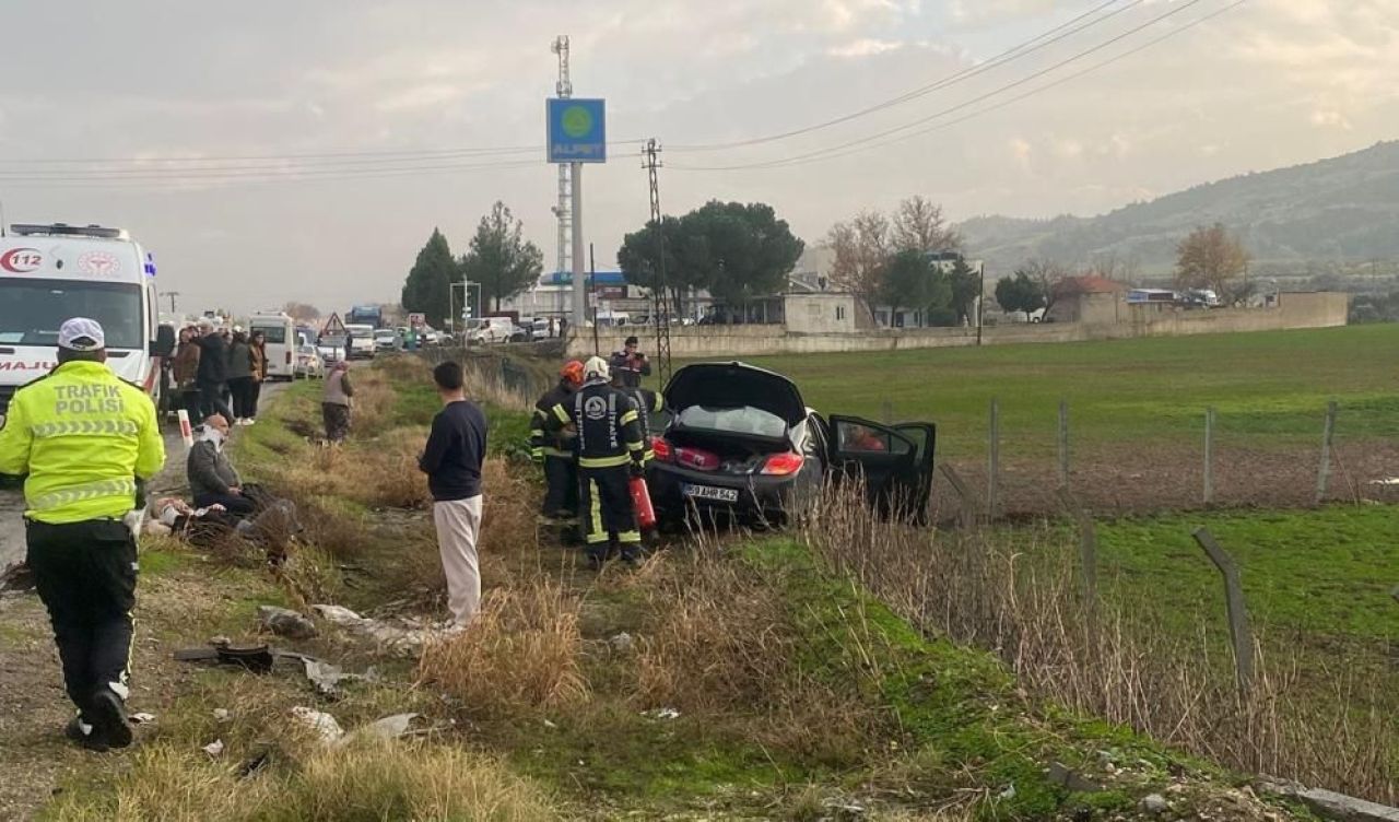 Denizli'de feci kaza: Ölü ve yaralılar var! - 1. Resim