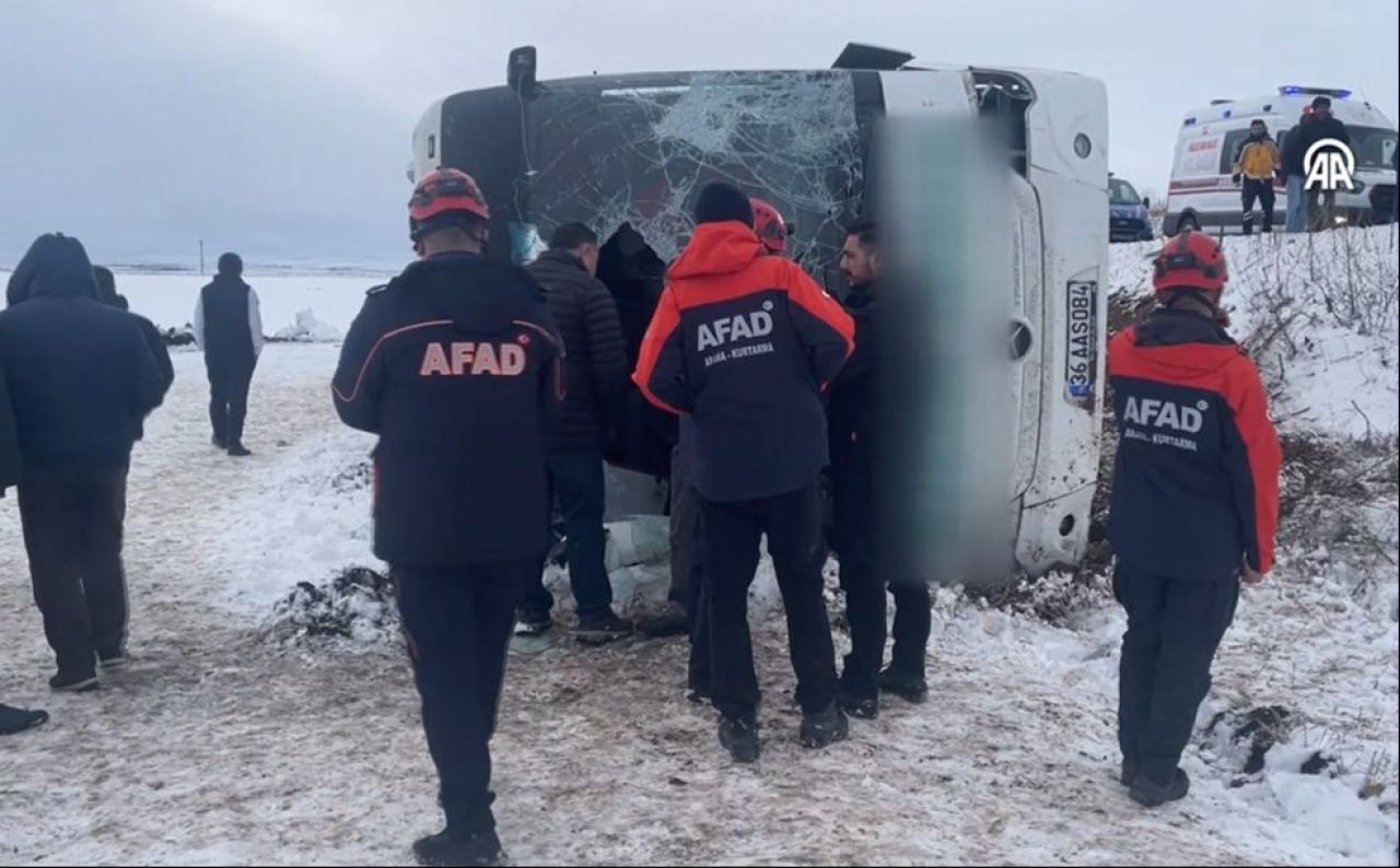 Erzincan'dan sonra Kars'ta da feci kaza: 23 yaralı - 1. Resim