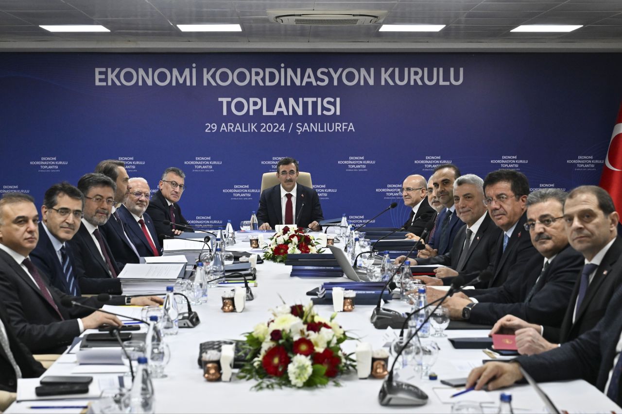 Ekonomi Koordinasyon Kurulu yılın son toplantısını yaptı: Maaş zamları ve piyasaya etkileri ele alındı - 1. Resim