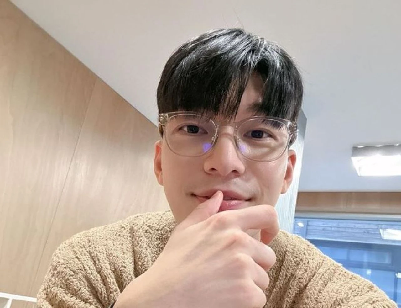 Squid Game polisin kim olduğu gündem oldu! Karakteri Wi Ha-joon oynuyor - 2. Resim