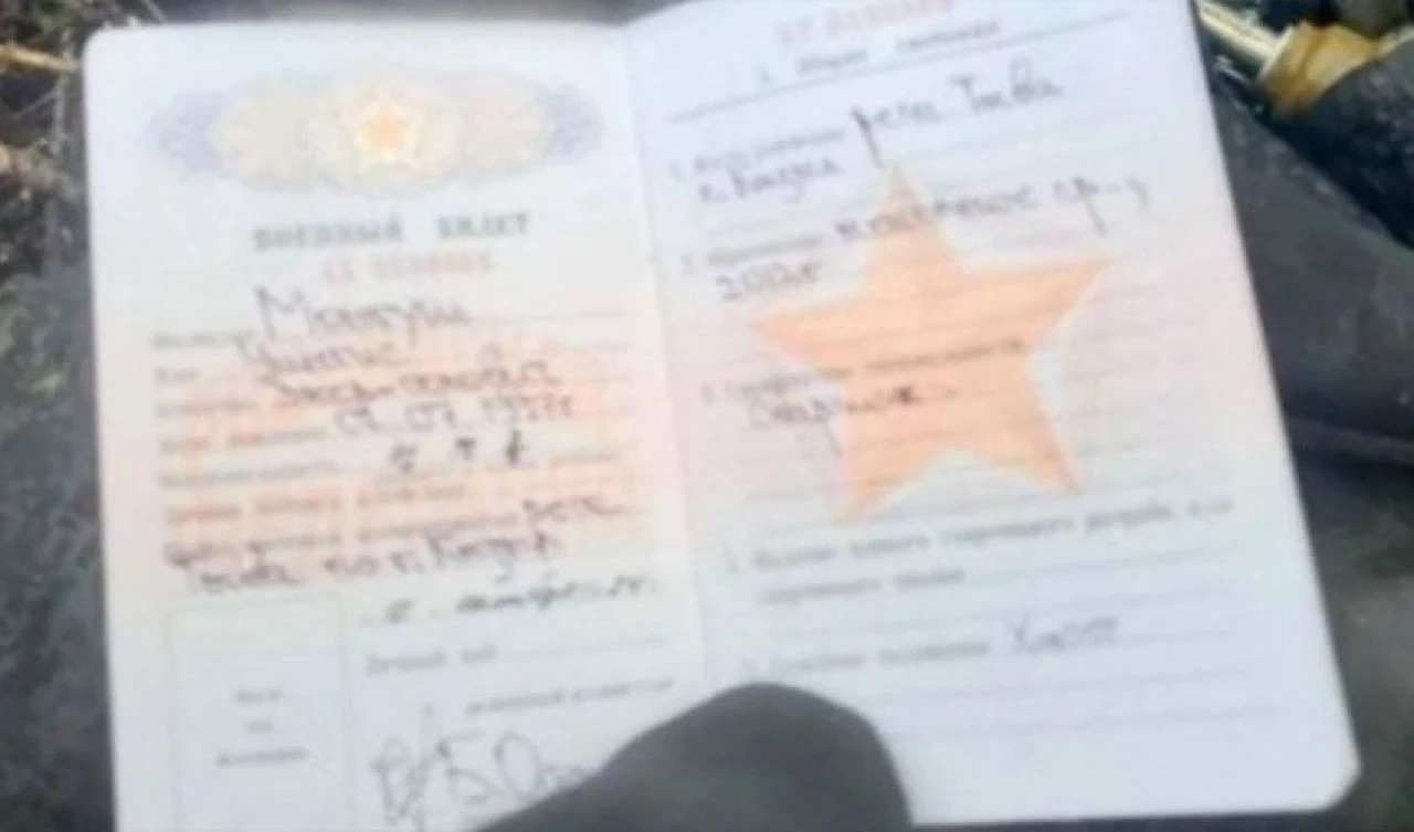 Ukrayna'da ölen Kuzey Koreli askerlerin üzerinden çıkanlar şoke etti! Çok uluslu savaşta korkunç notlar - 3. Resim