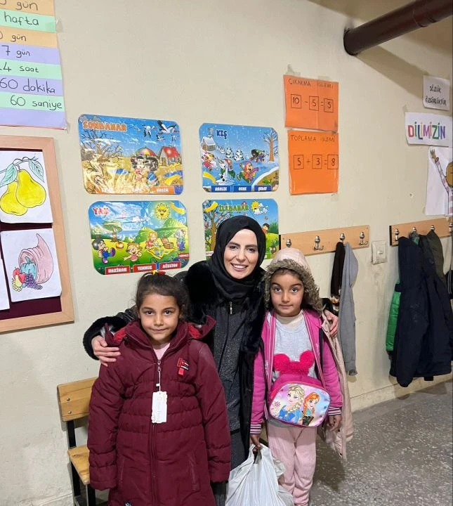Elif Laçin'den Deprem Bölgesindeki Köy Okullarına Büyük Destek - 1. Resim