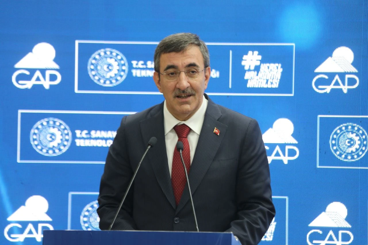 En düşük emekli maaşı için düzenleme olacak mı? Bakan Vedat Işıkhan'dan kritik açıklama geldi!