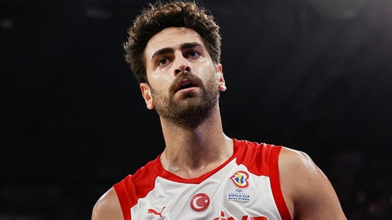 Furkan Korkmaz Türkiye&#039;ye geri döndü! Yeni takımı şaşırttı