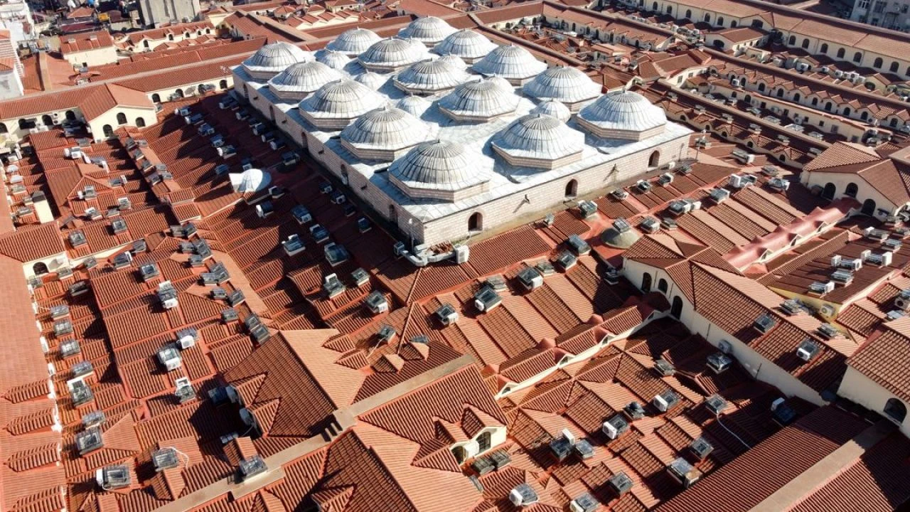 1 Ocak'ta Kapalıçarşı açık mı? Yeni yıl öncesi çalışma saatleri açıklandı - 1. Resim