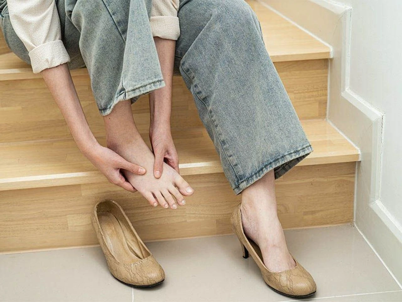 Ayak ağrısı neden olur ve nasıl geçer? Ayak ağrısına ne iyi gelir?