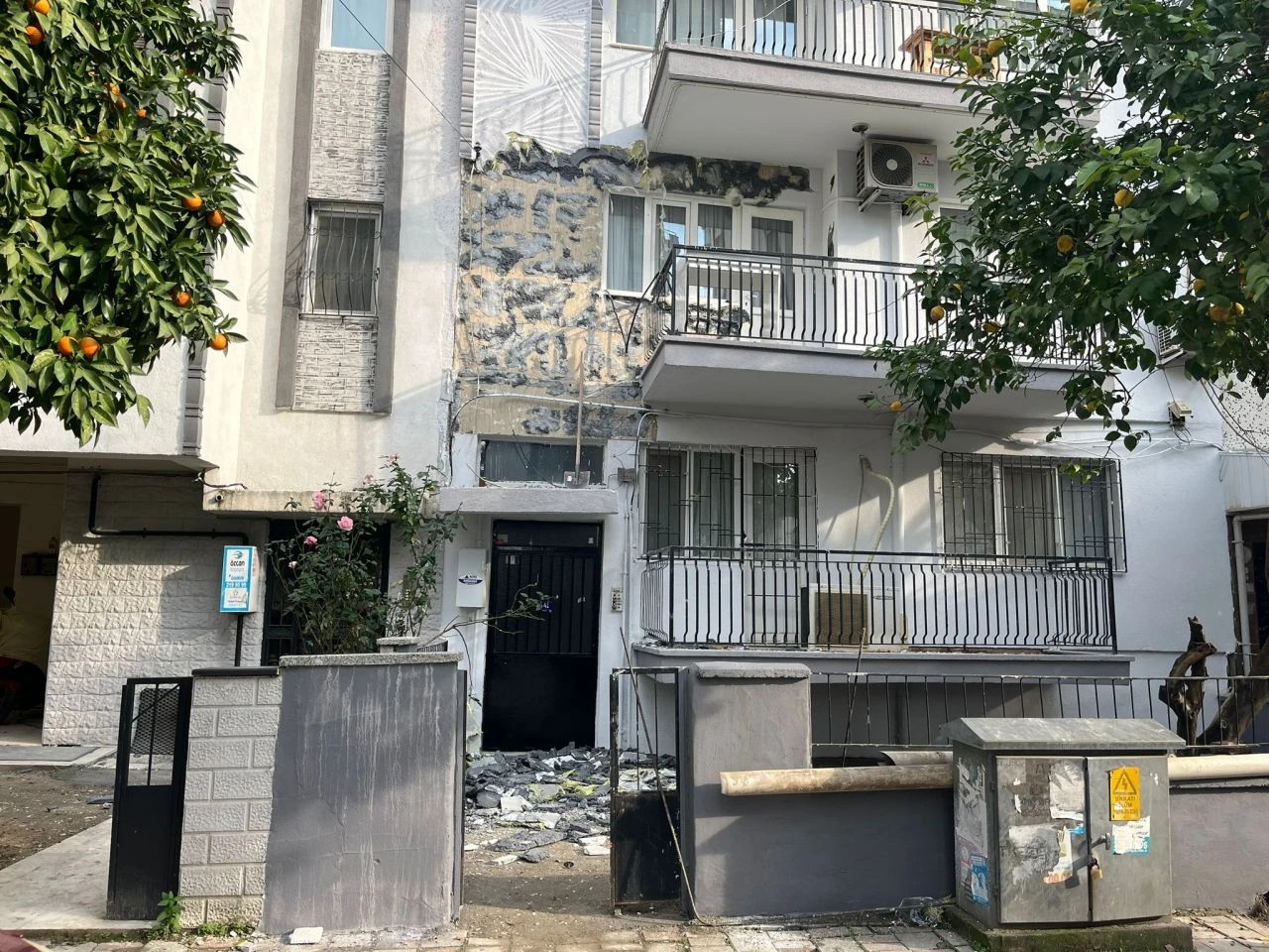 Aydın'da ilginç olay! Paralarını alamayan ustalar öyle bir şey yaptı ki... - 1. Resim