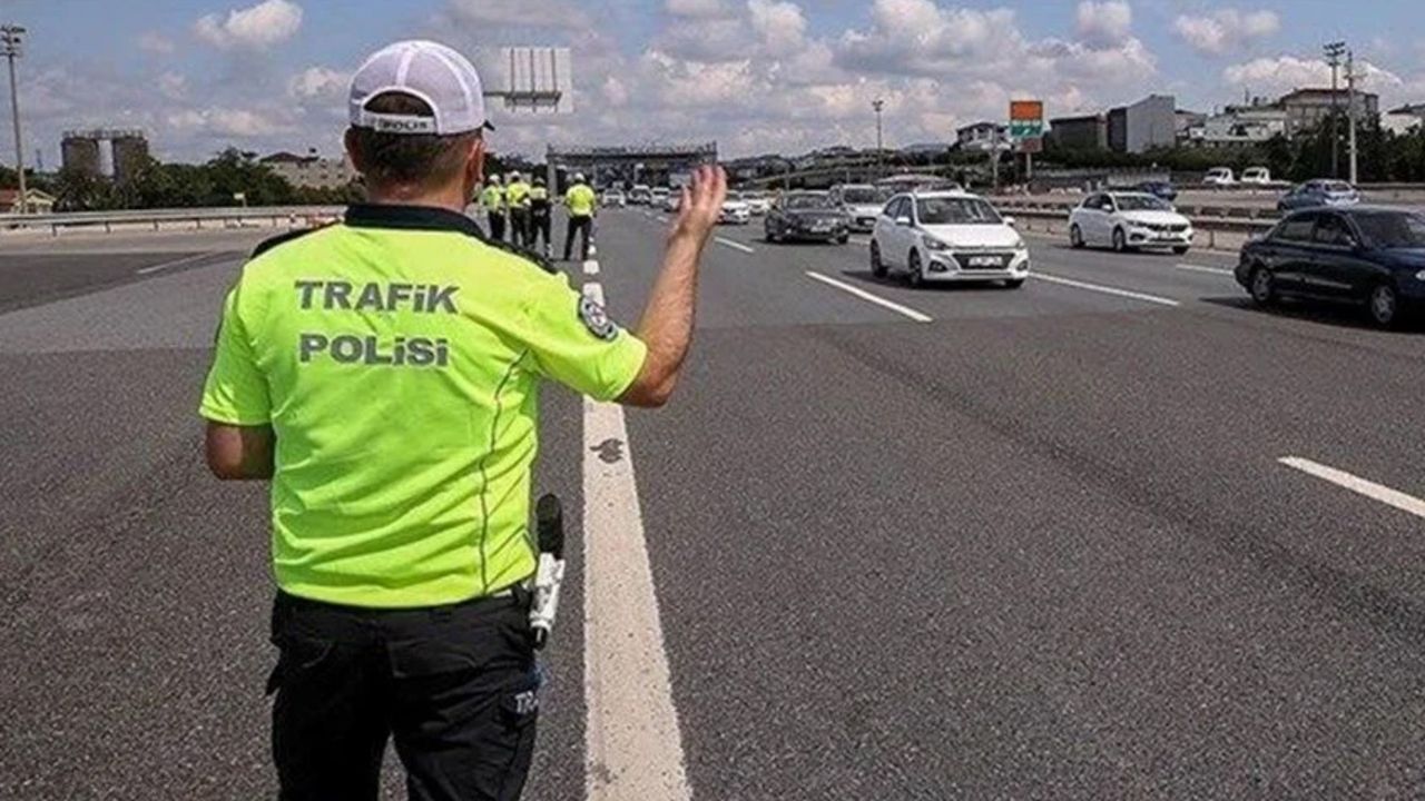 İstanbul Valiliği yılbaşı tedbirlerini açıkladı! Bu yollar trafiğe kapalı olacak