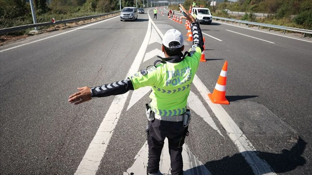 İstanbul'da 1 Ocak'ta Gazze Yürüyüşü nedeniyle trafiğe kapatılacak olan yollar açıklandı - 3. Resim