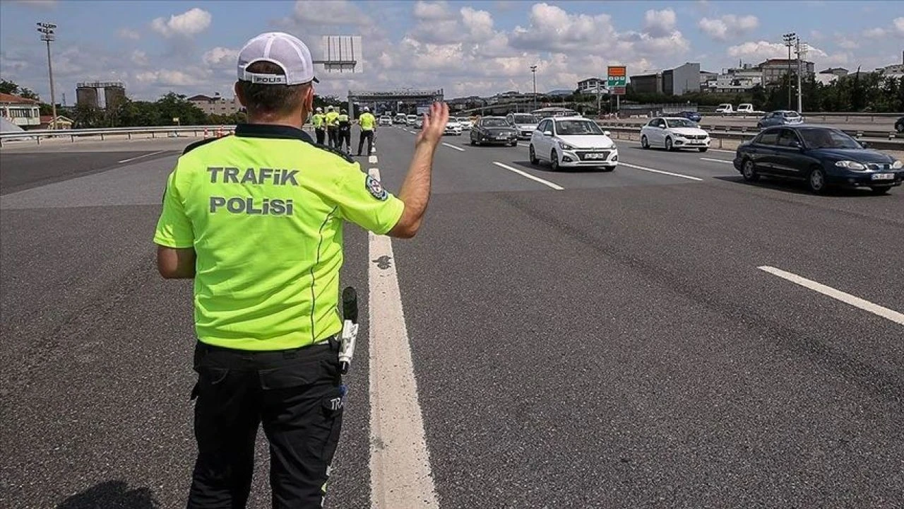 İstanbul'da 1 Ocak'ta Gazze Yürüyüşü nedeniyle trafiğe kapatılacak olan yollar açıklandı - 2. Resim