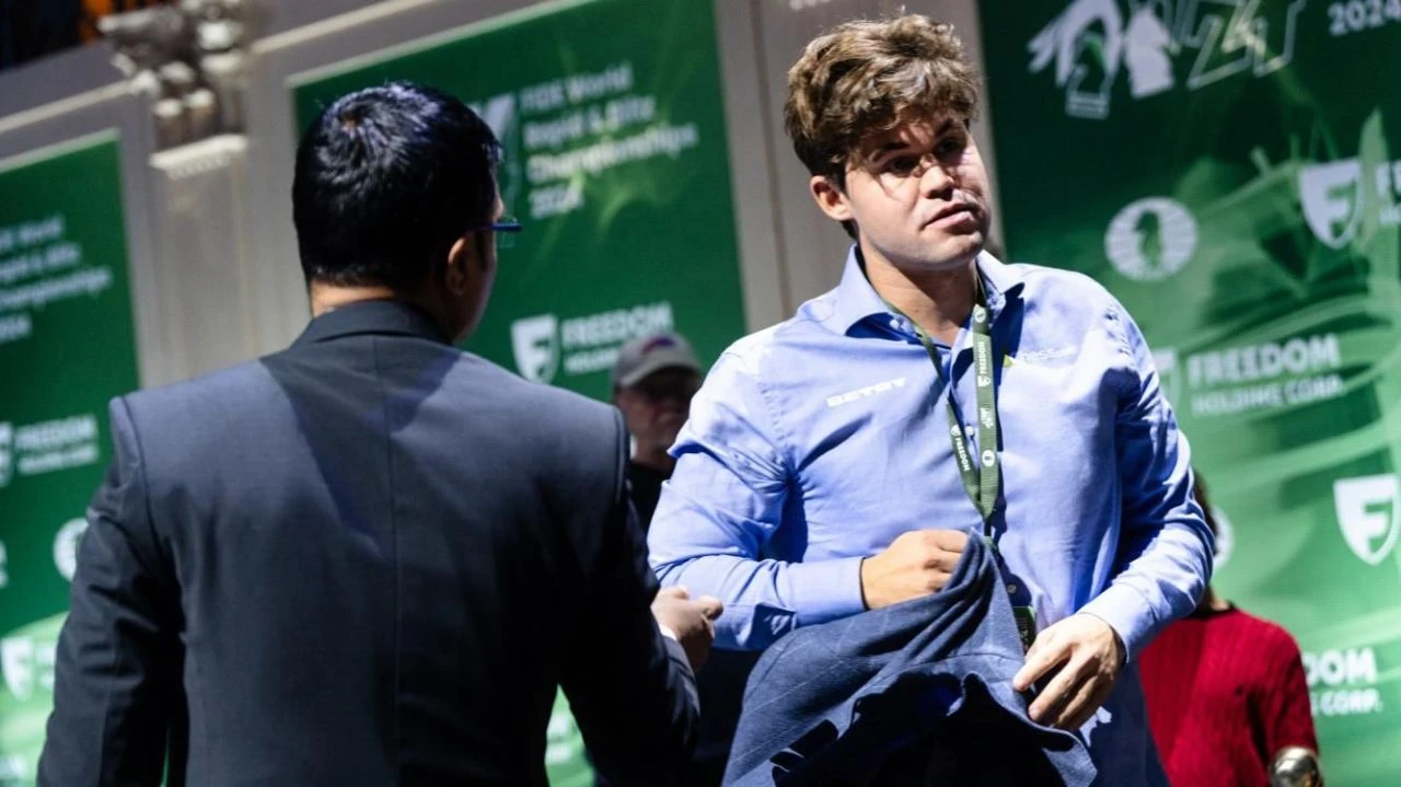 Magnus Carlsen'in kot pantolon zaferi! Satranç ustasının taktiği işe yaradı 