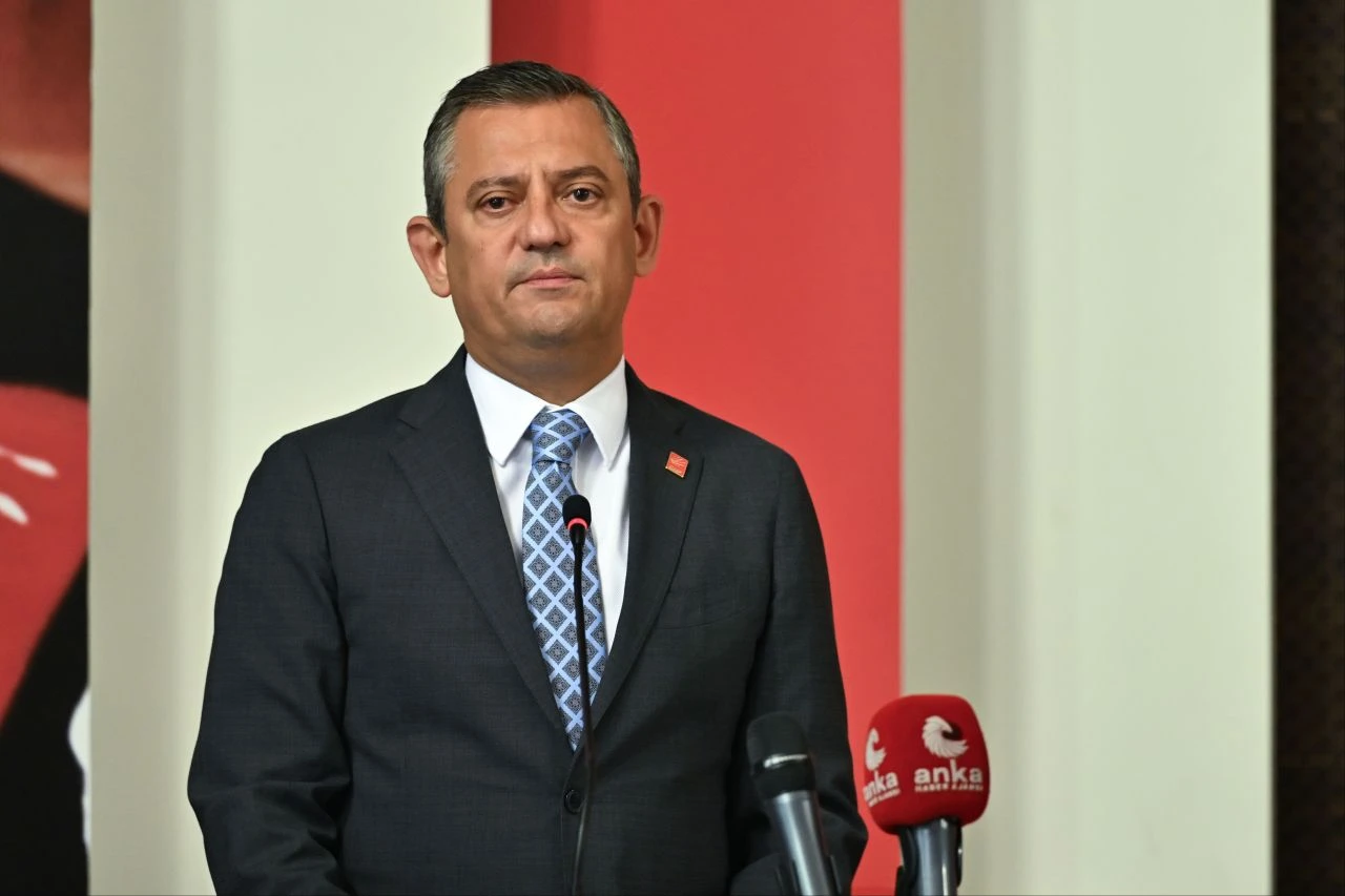 Özgür Özel'den yeni yıl mesajı! İttifak ve Suriye sözleri dikkat çekti