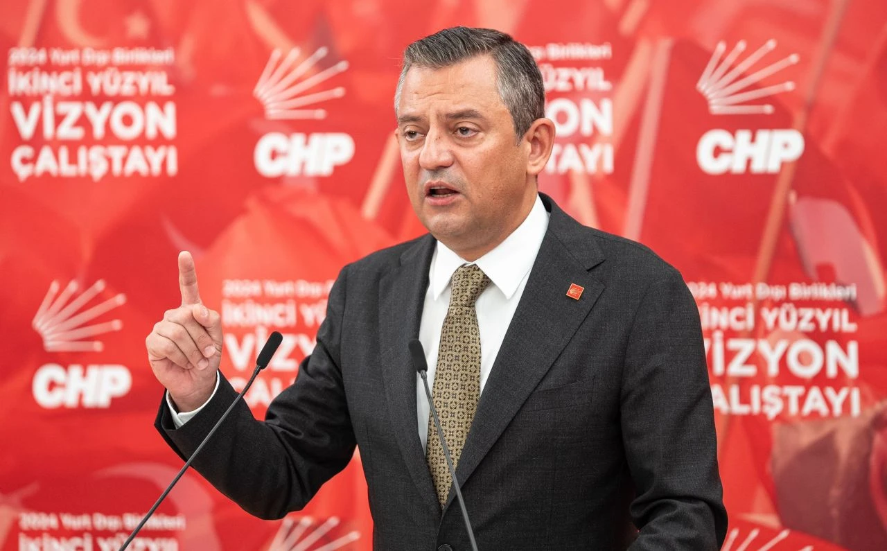 Özgür Özel'den yeni yıl mesajı! İttifak ve Suriye sözleri dikkat çekti