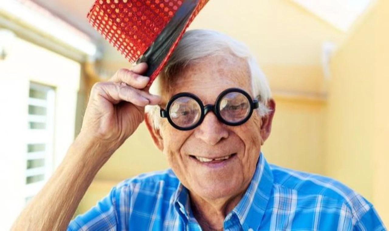 Çok şakacı ya da patavatsızsanız bir daha düşünün! Beyniniz hasarlı olabilir