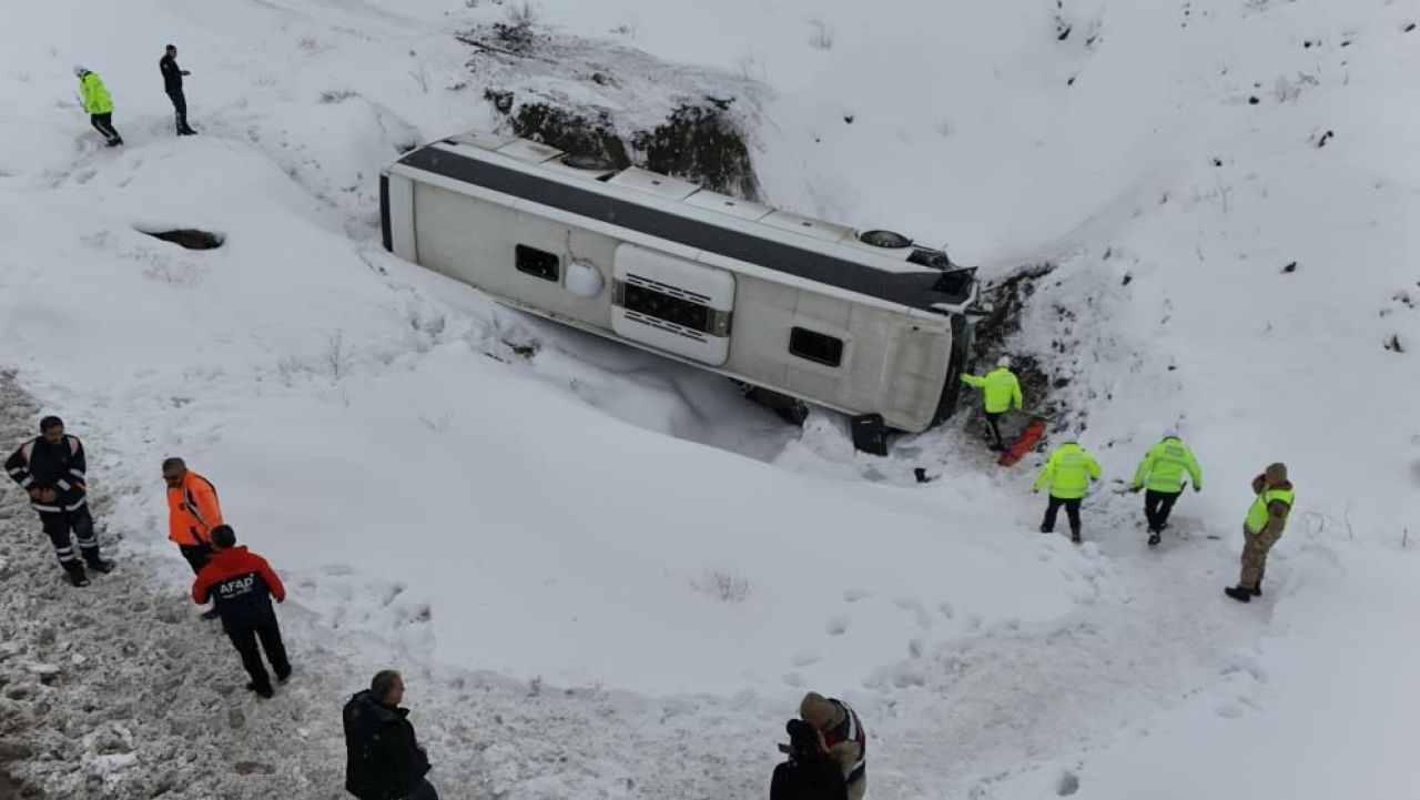 Erzincan'daki feci kazada yürek yakan detay: Kahraman şoför faciayı önlemiş - 4. Resim