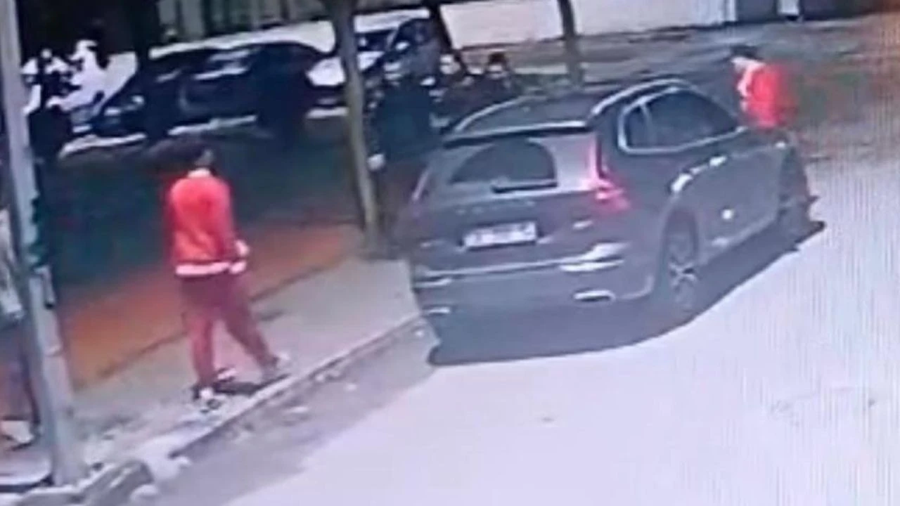 Sakarya'da 'noel baba' cinayeti! Korkunç görüntüler kamerada: Genç adamı böyle öldürmüş - 1. Resim