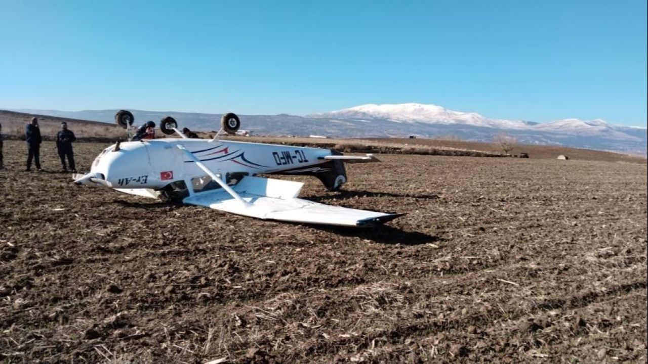 Son dakika | Denizli'de eğitim uçağı sert iniş yaptı: Yaralı var - 2. Resim