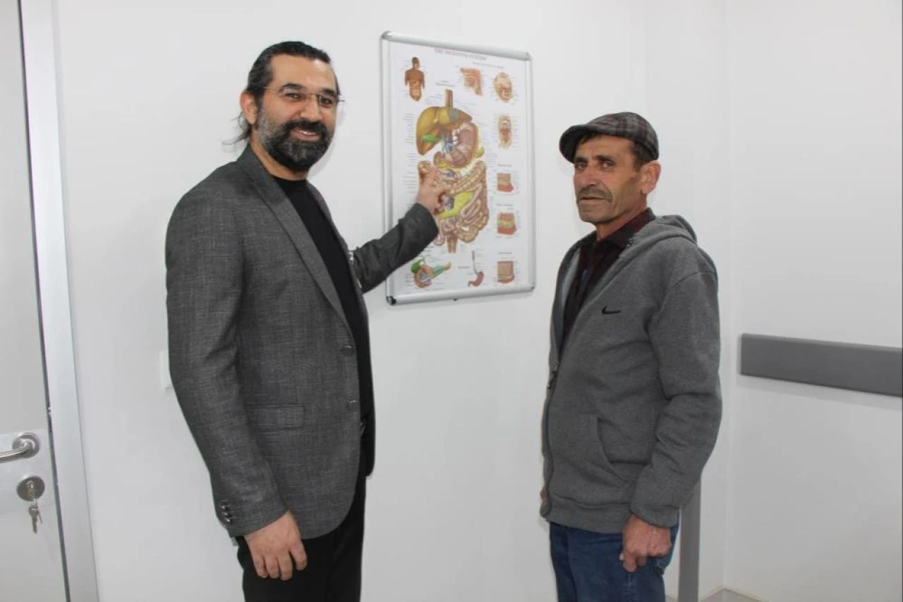 65 yaşındaki adamı gören doktorlar şaştı kaldı! "Hamile gibi..." - 2. Resim