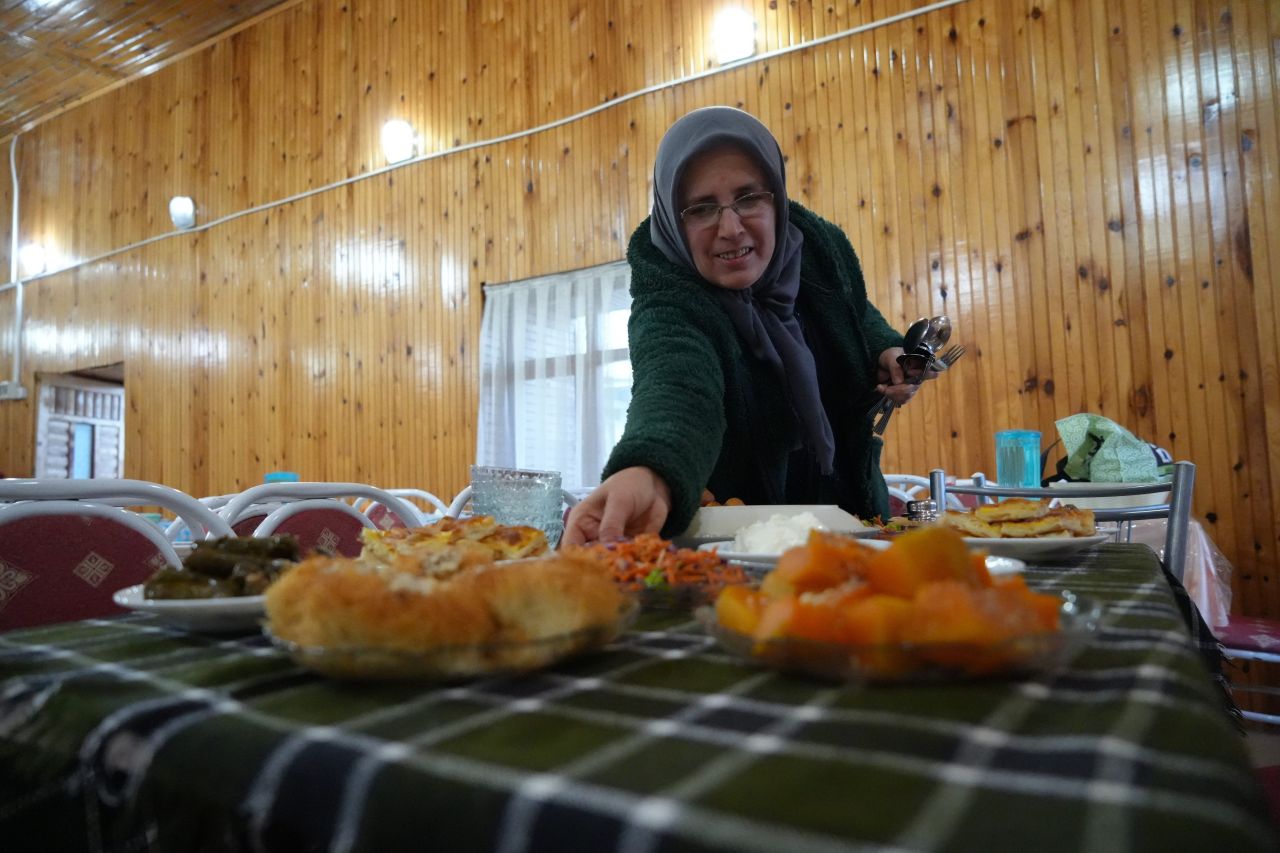 Bu gelenek 500 yıldır Regaip Kandili'nde sürüyor: Şehir dışındaki vatandaşların da ilgisini çekiyor - 3. Resim