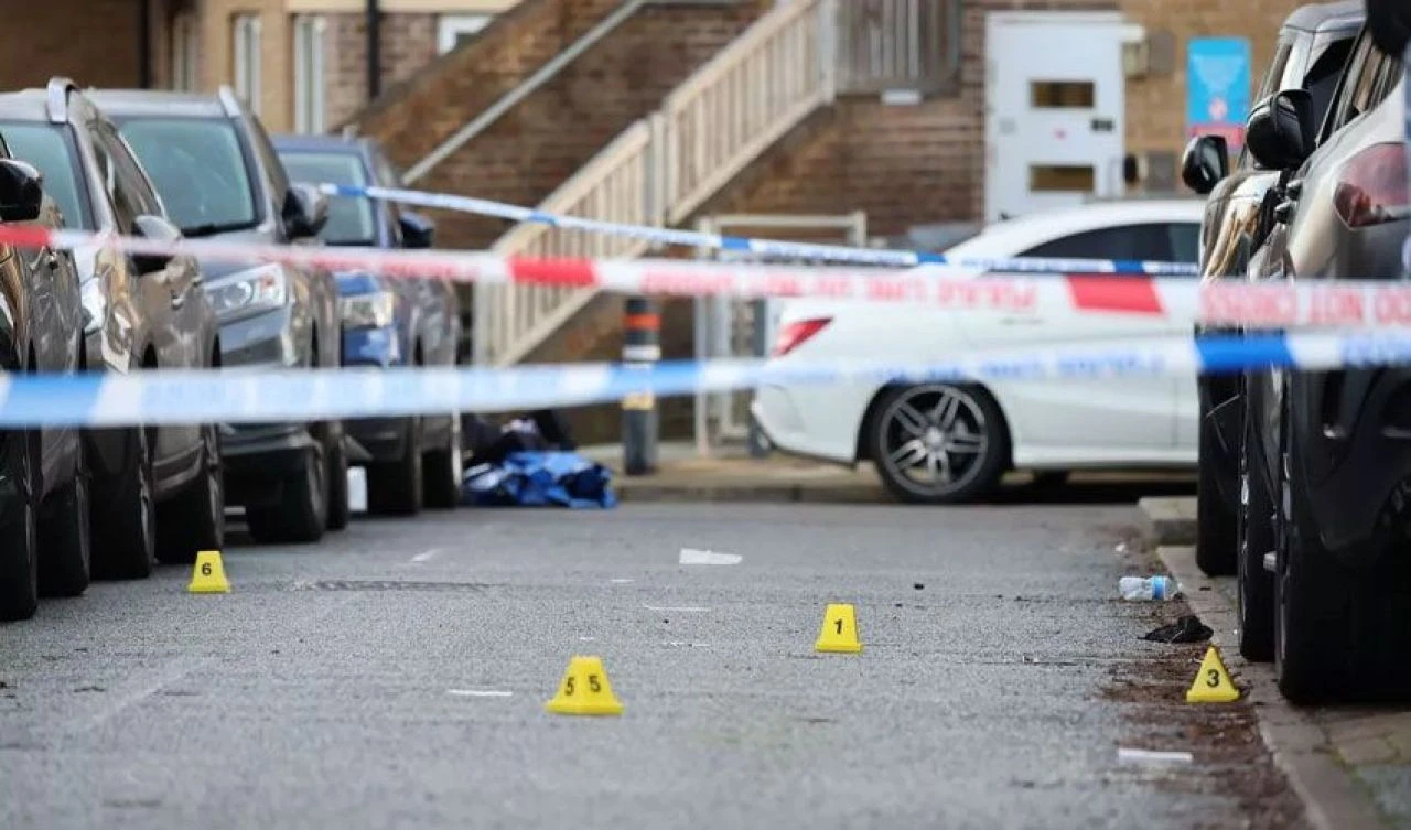 Cenaze töreninde kurşun yağmuruna tutuldu! O anlar anbean kaydedildi - 2. Resim