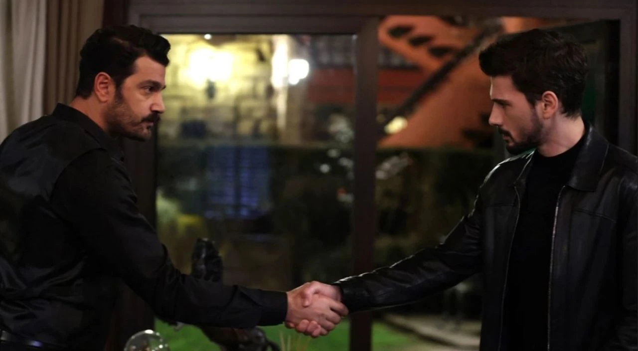 Hudutsuz Sevda yeni bölüm ne zaman? Bu akşam neden yayınlanmadığı belli oldu - 2. Resim