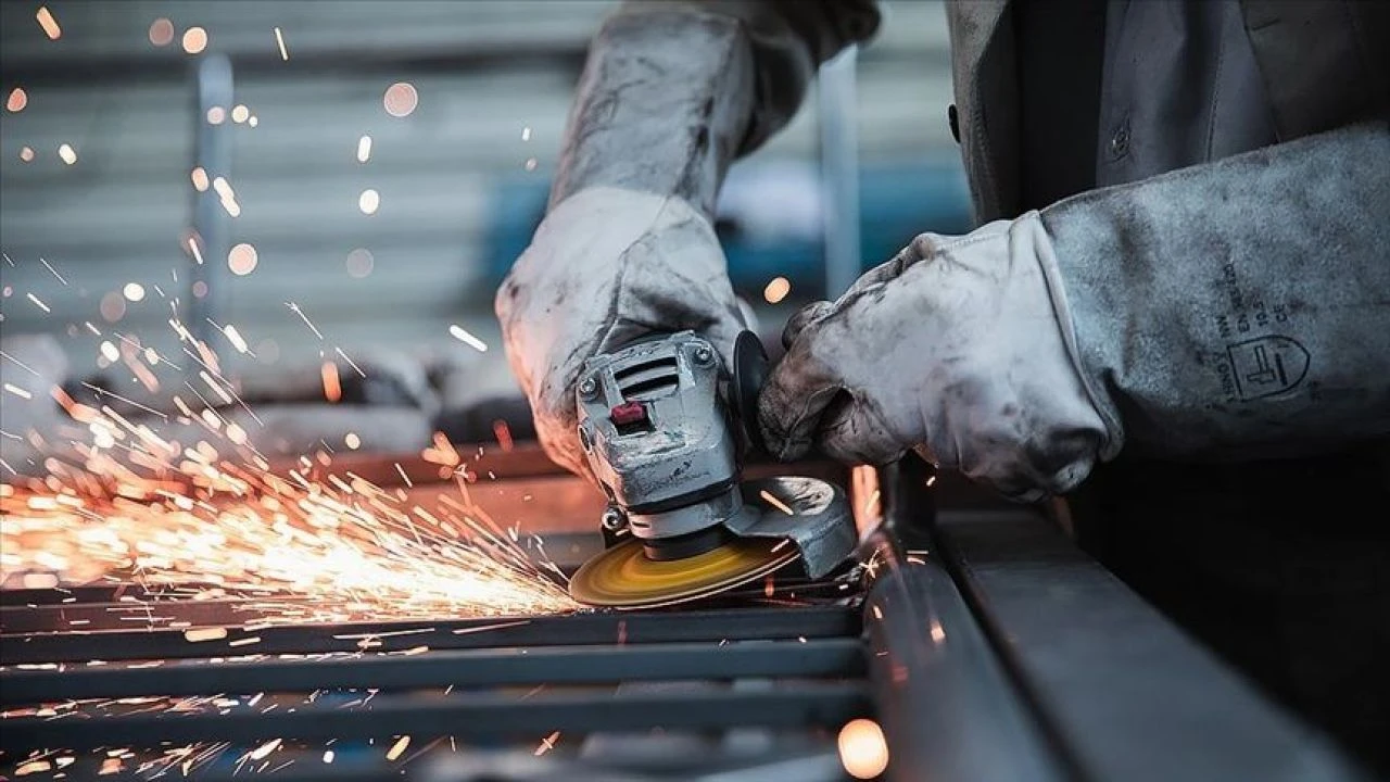 Sanayide çarklar dönüyor! İmalat 8 ayın zirvesinde - 2. Resim