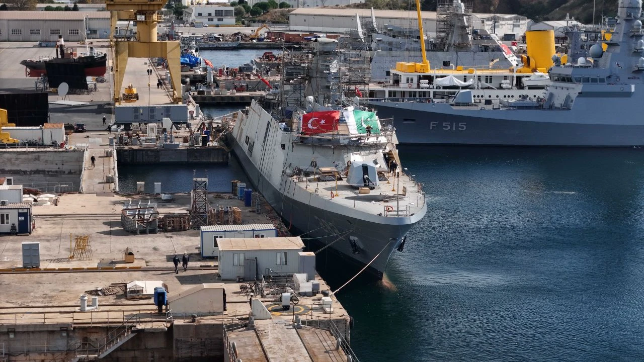 Savunma Sanayi alanında bir başarı daha! Türkiye Pakistan Devleti için gemi inşa ediyor - 1. Resim