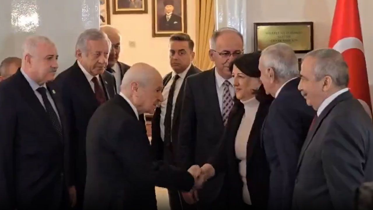 Son dakika | DEM Parti'nin'İmralı' heyeti, Devlet Bahçeli'yi ziyaret etti - 2. Resim