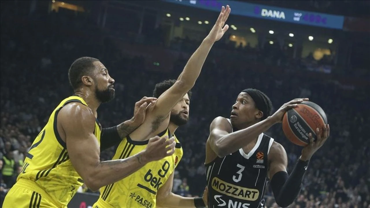 Fenerbahçe Beko-Anadolu Efes maçı hangi kanalda? Avrupa Ligi'nde Türk derbisi - 2. Resim