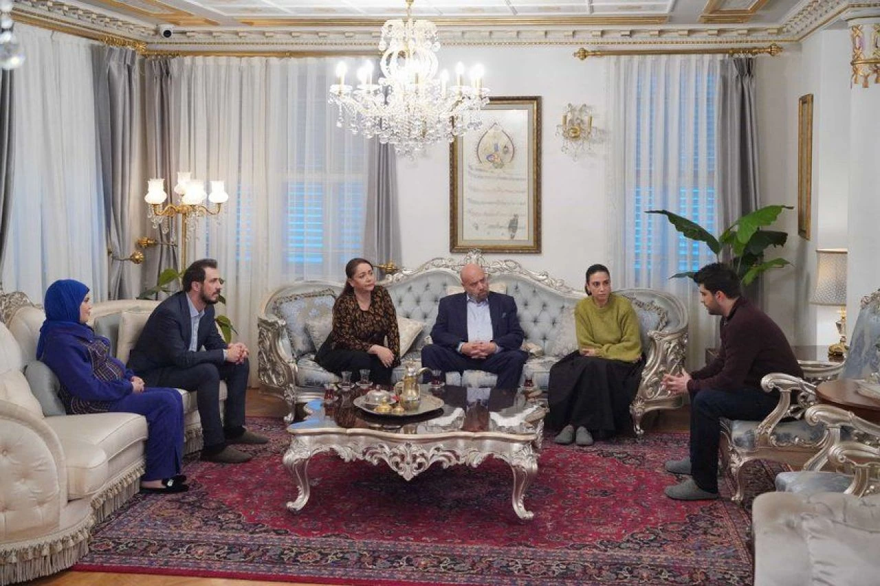 Kızılcık Şerbeti bu akşam var mı? 3 Ocak Show TV yayın akışı - 1. Resim