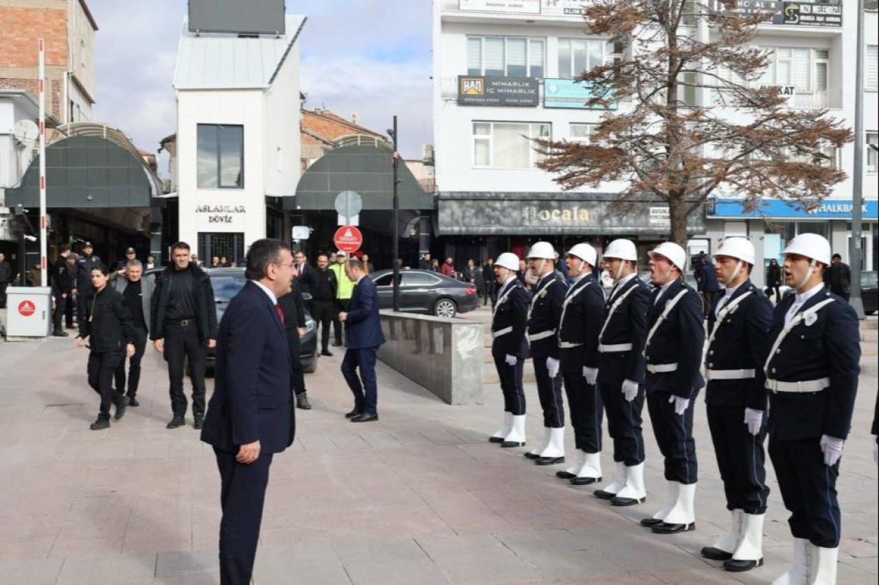 Cumhurbaşkanı Yardımcısı Cevdet Yılmaz: Suriye'nin yeniden inşasıyla farklı bir atmosfer göreceğiz! - 1. Resim