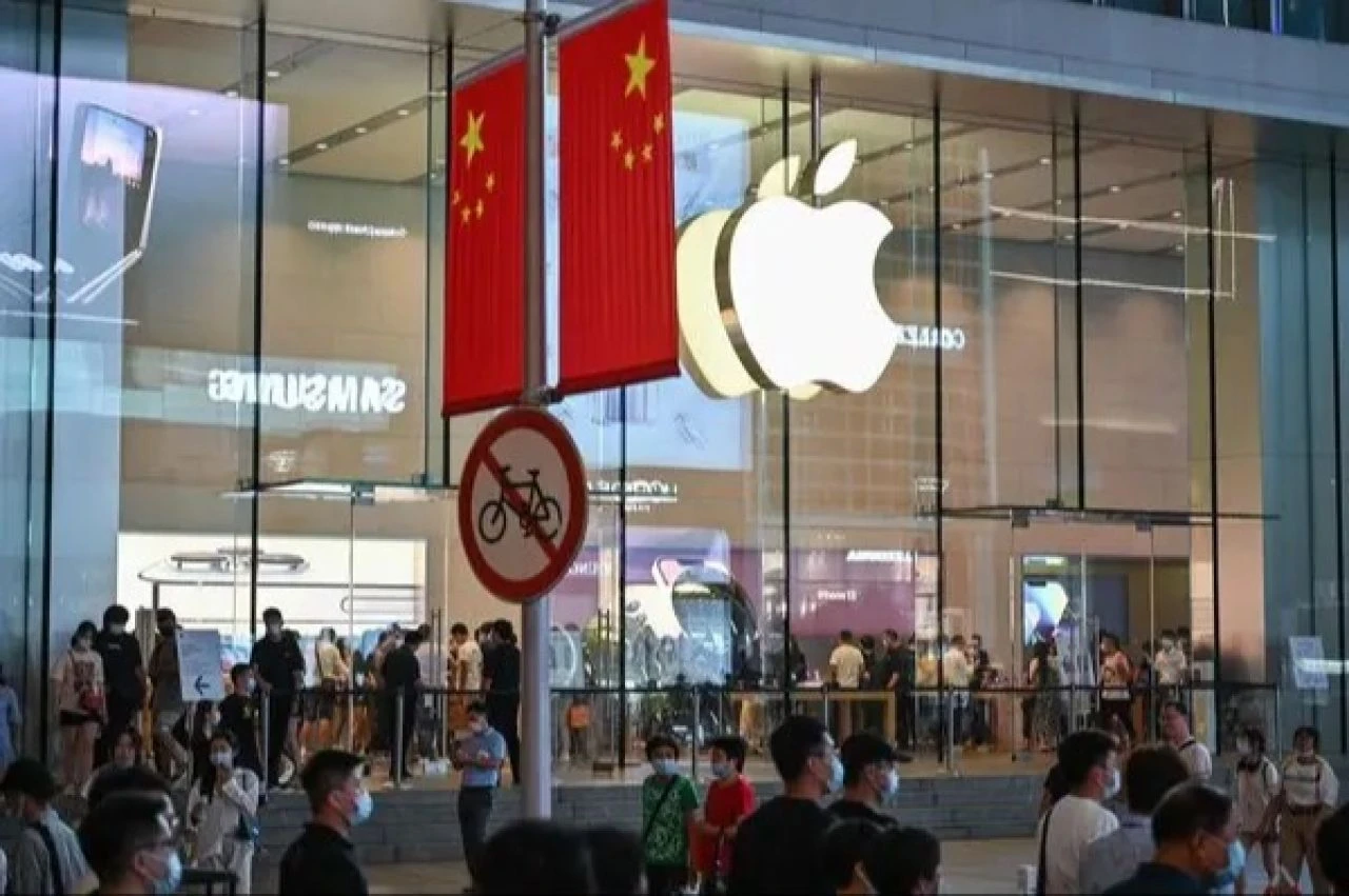 Apple için zor günler başladı! Çin'de yabancı telefon satışları %47 düştü - 1. Resim