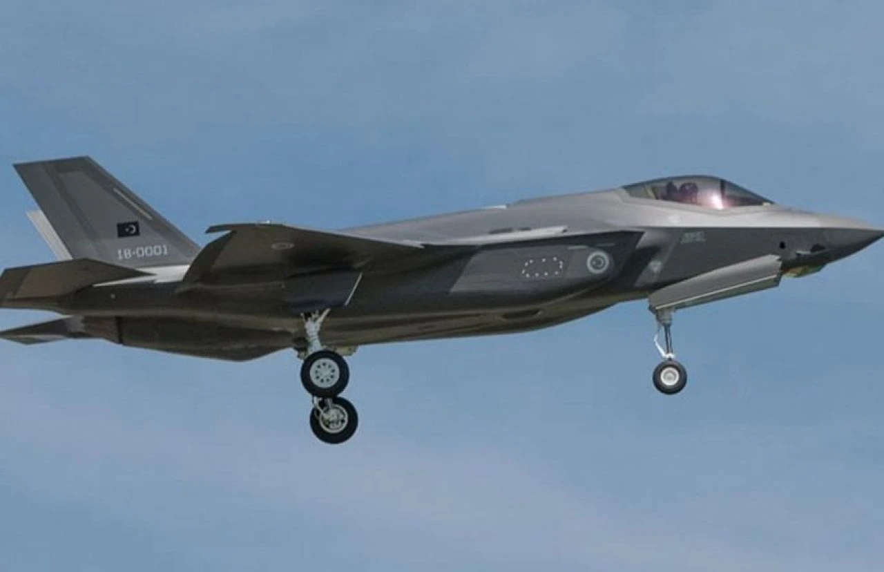F-35 üretiminde büyük endişe! Çin'in 6. nesil savaş uçağı ABD borsalarını sarstı