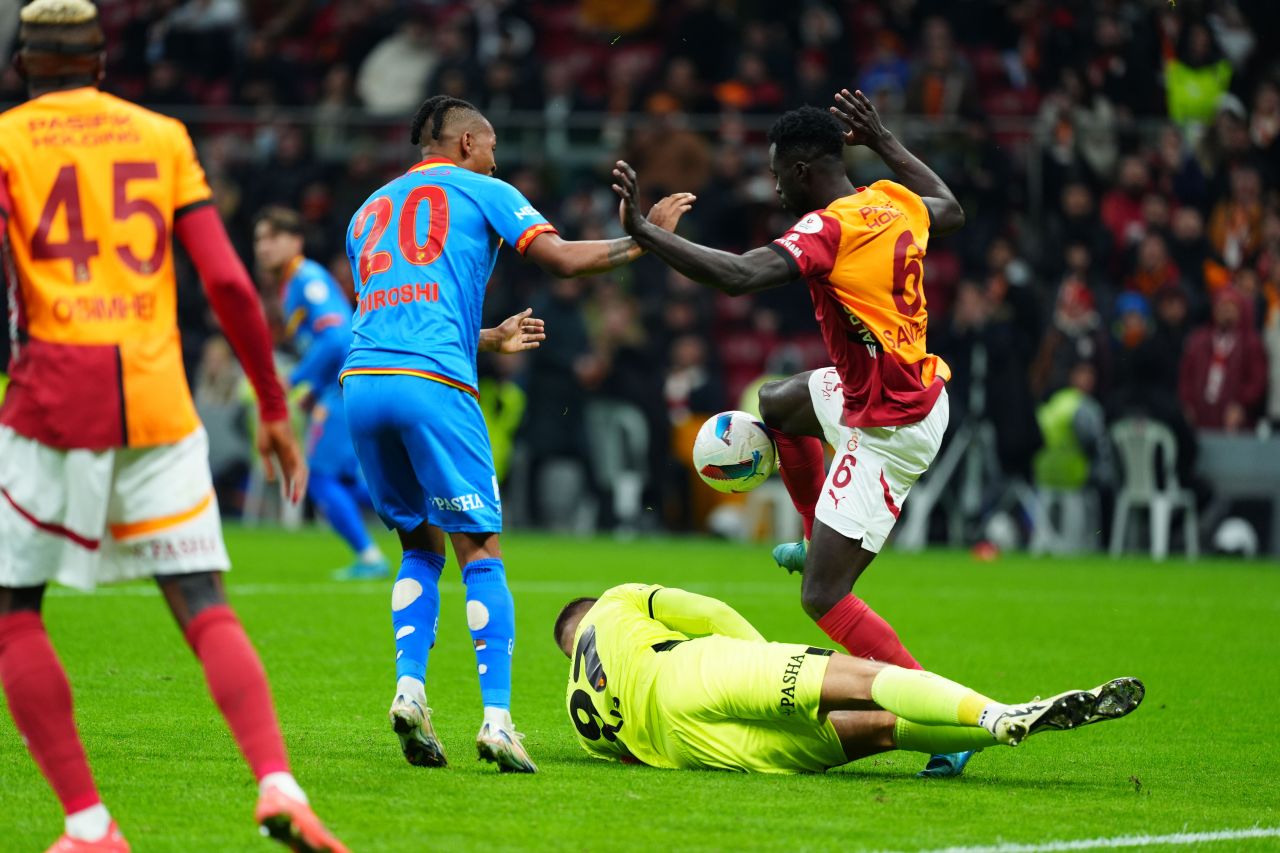 Galatasaray'a yenilen Göztepe 'Yabancı hakem' çağrısı yaptı - 2. Resim