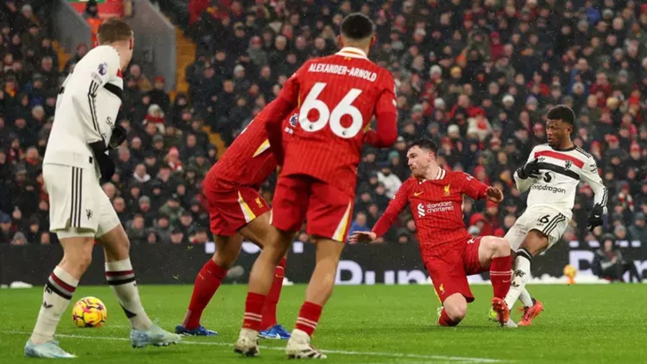 Liverpool Manchester United maçı kaç kaç bitti? Dev maçta gol düellosu