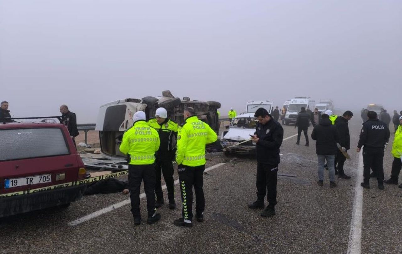 Kırşehir'de katliam gibi kaza: Çok sayıda ölü ve yaralı var - 6. Resim