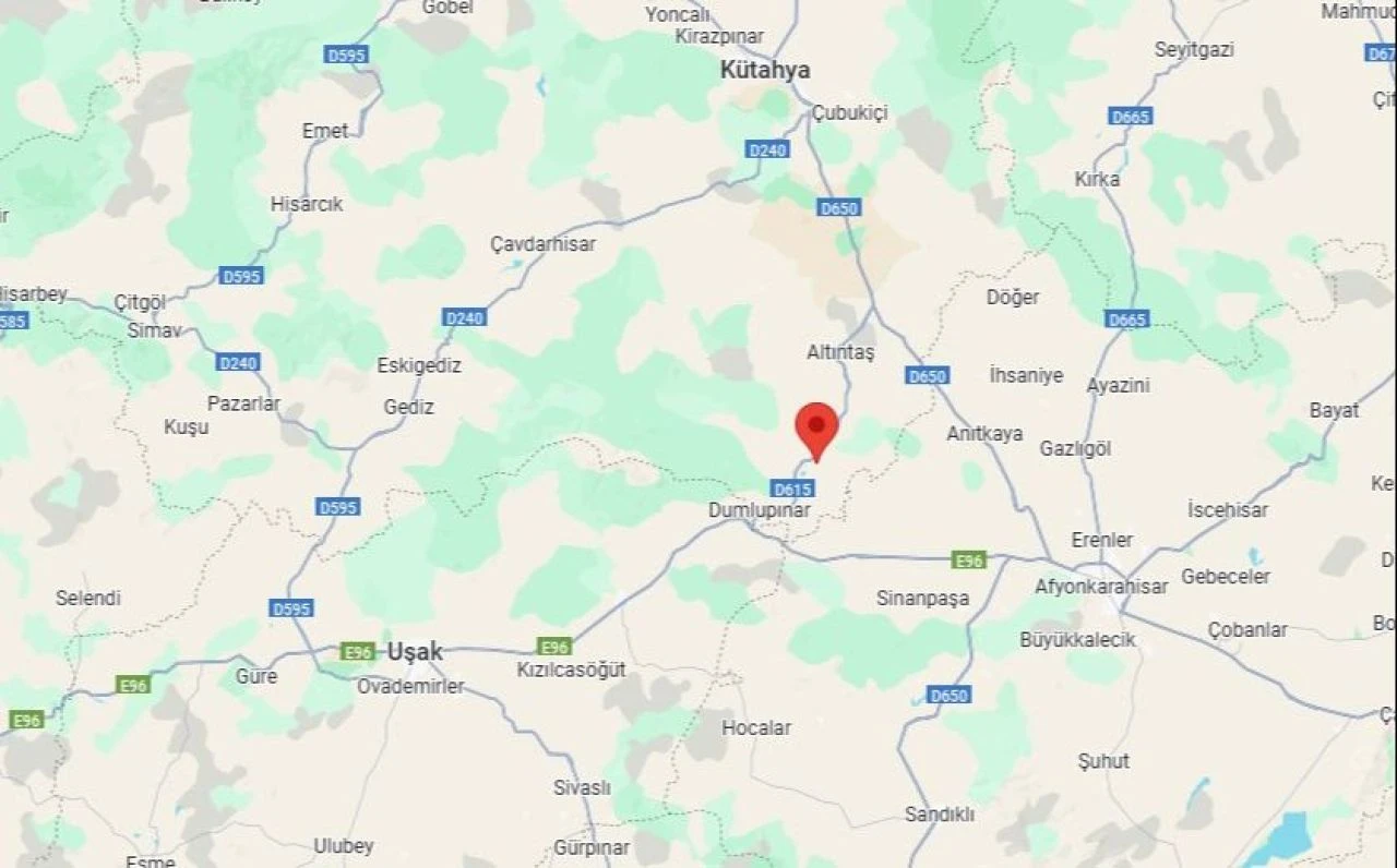 Son dakika | Kütahya'da deprem oldu: Kandilli Rasathanesi'nden peş peşe sarsıntılar sonrası açıklama geldi - 1. Resim