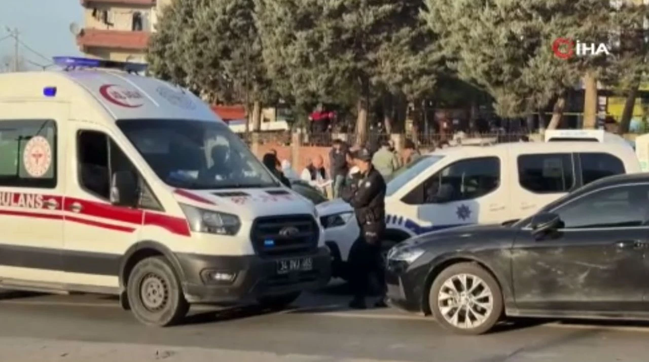 Son dakika | Sultangazi'de korkunç olay: Şüpheli araçtan kadın cesedi çıktı - 2. Resim