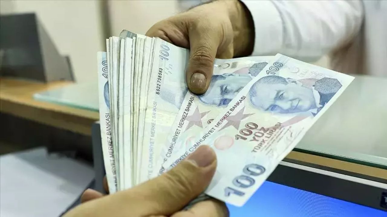 BAĞKUR, SSK, Emekli Sandığı zamlı emekli maaşı ne zaman yatacak? 2025 emekli maaş farkı ödemeleri araştırma konusu oldu