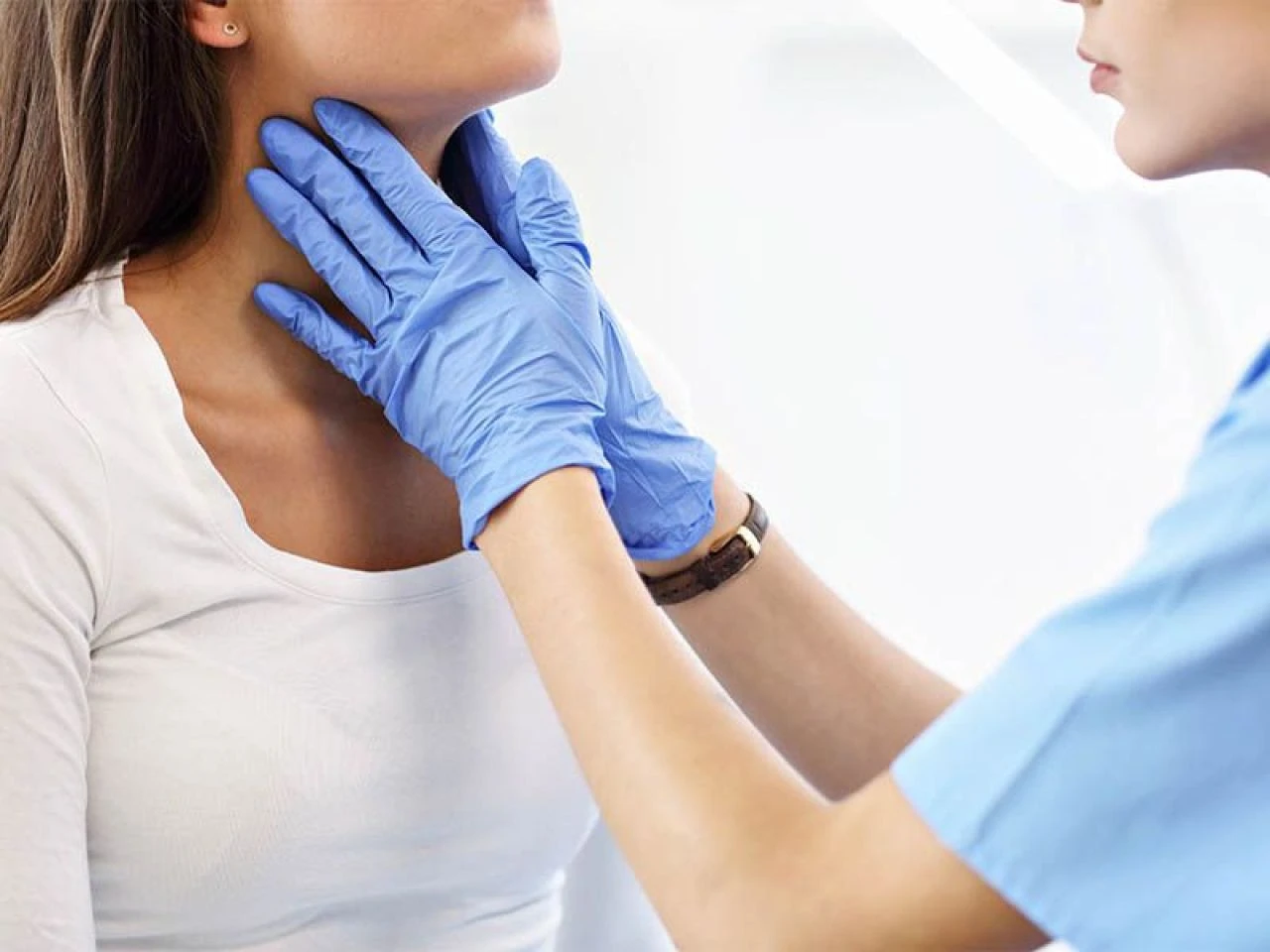 Boğaz enfeksiyonuna iyi gelen doğal yöntemler: Evde boğaz enfeksiyonuna iyi gelen şeyler, bitkiler ve çaylar neler? - 5. Resim